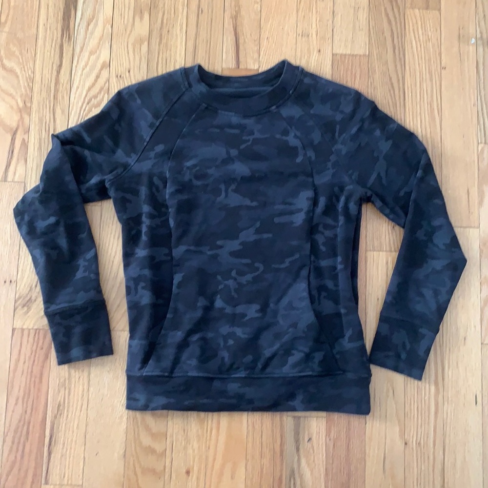 Lululemon scuba crewneck. Size four.
